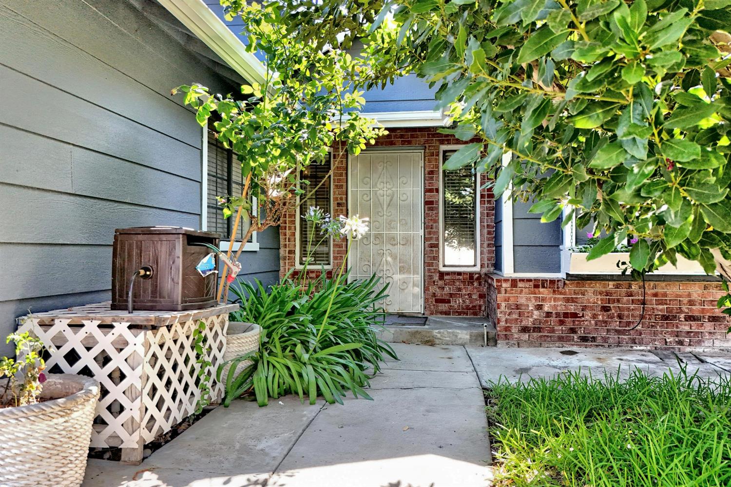 Detail Gallery Image 5 of 79 For 1516 Palmdale Dr, Modesto,  CA 95355 - 3 Beds | 2 Baths