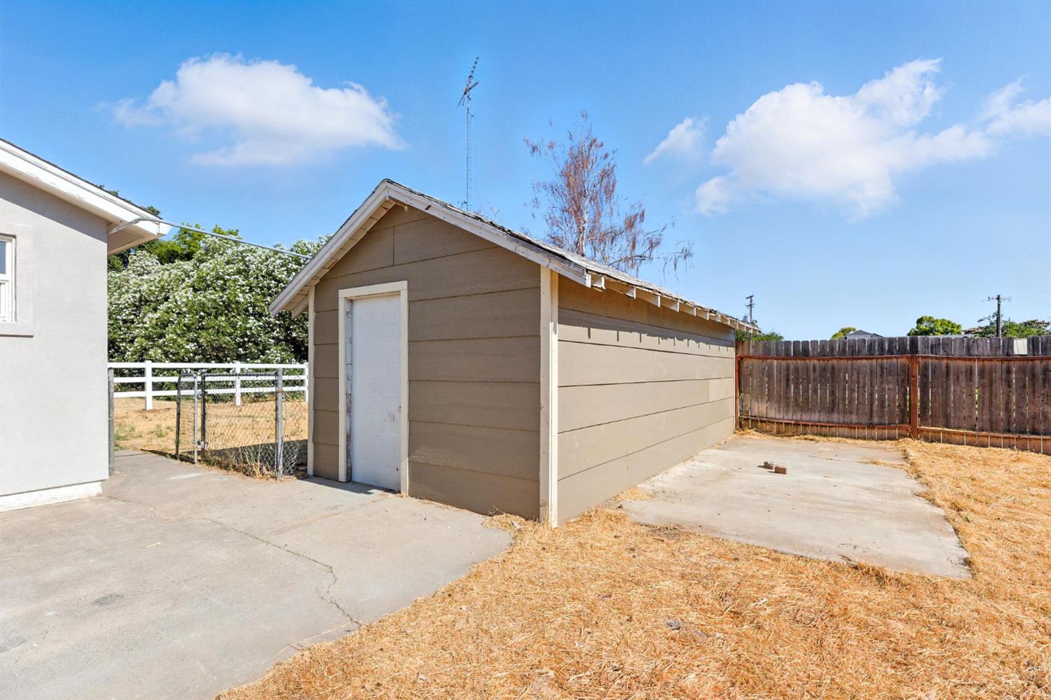 Detail Gallery Image 5 of 30 For 8335 State Highway 70, Marysville,  CA 95901 - 2 Beds | 1 Baths