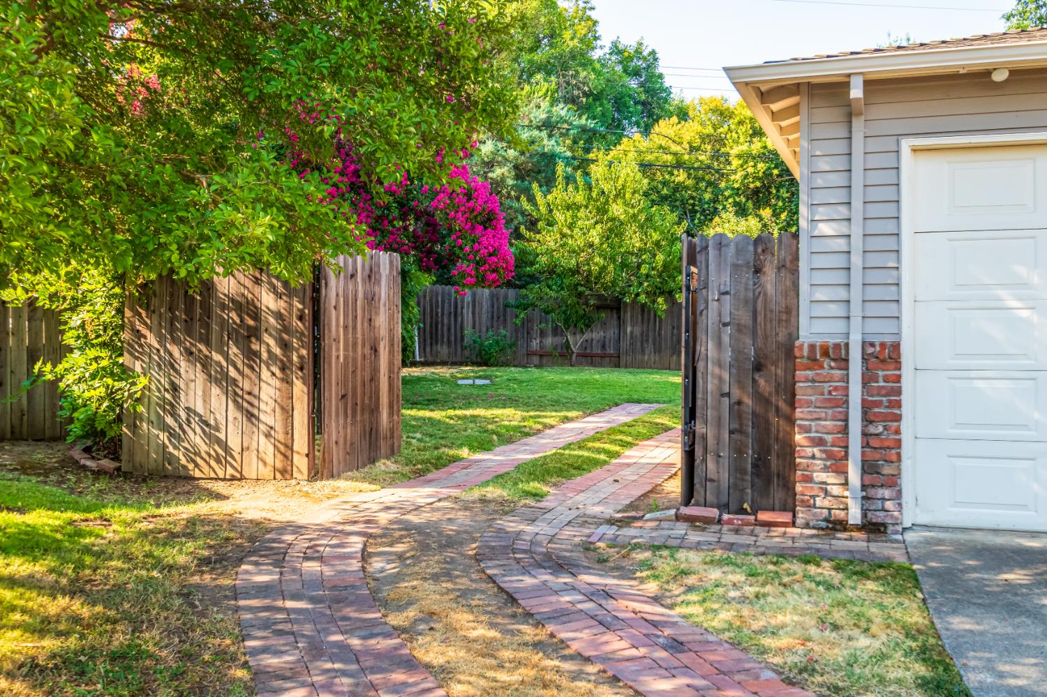 Detail Gallery Image 6 of 36 For 3232 Strevel Way, Sacramento,  CA 95825 - 3 Beds | 1/1 Baths