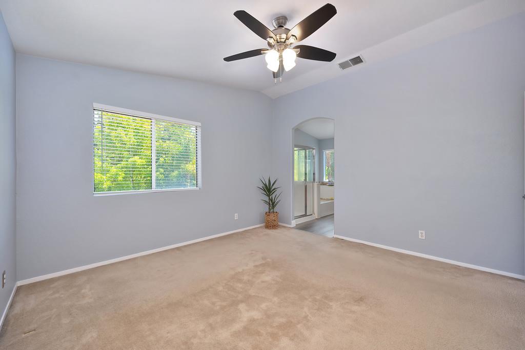 Detail Gallery Image 19 of 51 For 9567 Diamond Point Ln, Elk Grove,  CA 95758 - 4 Beds | 2/1 Baths