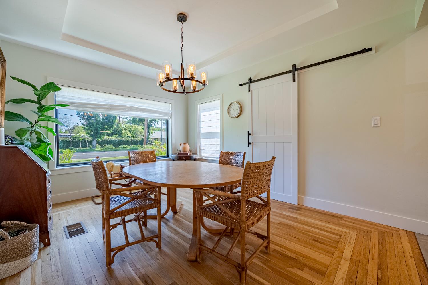 Detail Gallery Image 13 of 42 For 400 E 21st St, Merced,  CA 95340 - 3 Beds | 1/1 Baths