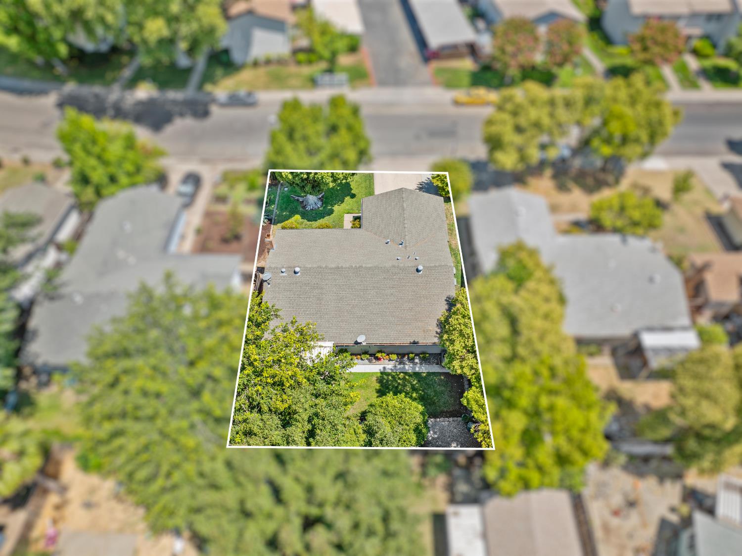 Detail Gallery Image 39 of 39 For 8852 Salmon Falls Dr, Sacramento,  CA 95826 - 3 Beds | 2 Baths