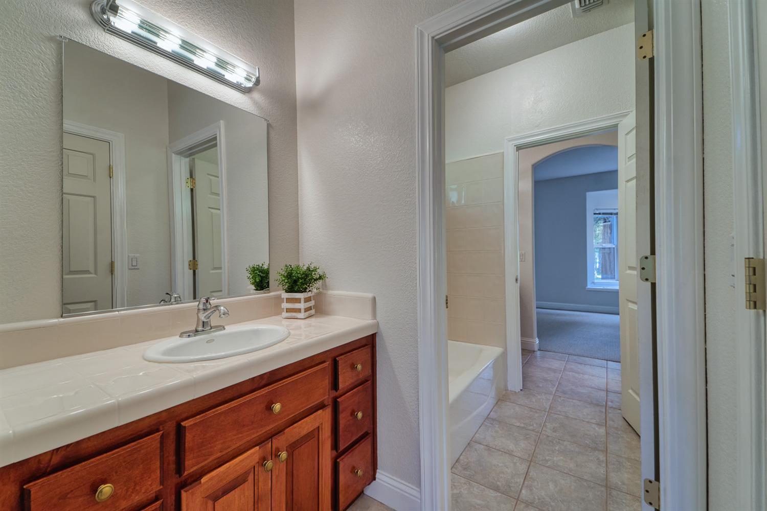 Detail Gallery Image 24 of 48 For 711 Saddleback Dr, Marysville,  CA 95901 - 3 Beds | 2/1 Baths