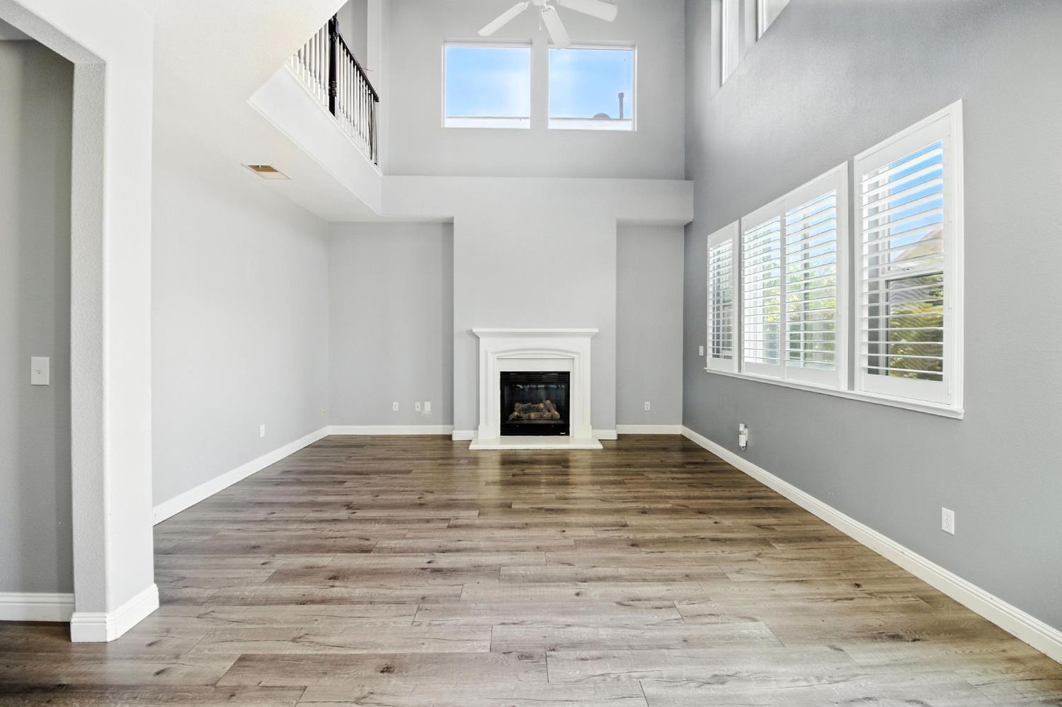Detail Gallery Image 9 of 31 For 5507 Goldseive Dr, Riverbank,  CA 95367 - 4 Beds | 3 Baths