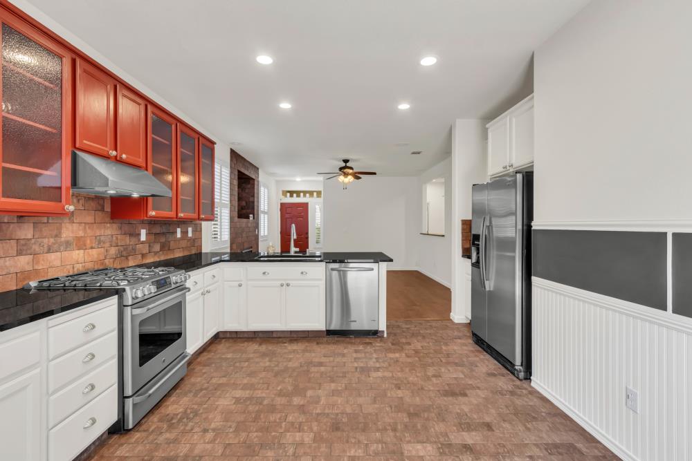 Detail Gallery Image 18 of 62 For 107 Dragonfly Cir, Sacramento,  CA 95834 - 3 Beds | 2 Baths