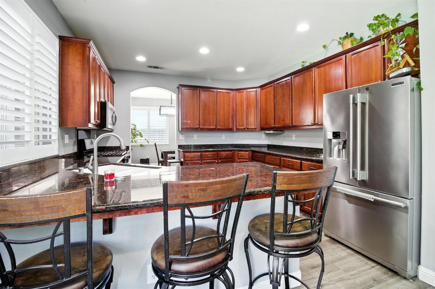 Detail Gallery Image 7 of 31 For 5507 Goldseive Dr, Riverbank,  CA 95367 - 4 Beds | 3 Baths