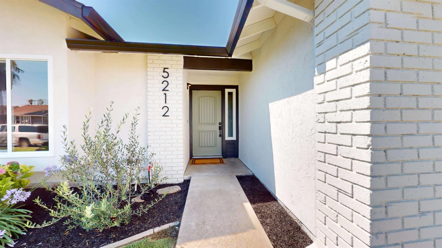 Detail Gallery Image 2 of 21 For 5212 Stillwater Dr, Salida,  CA 95368 - 3 Beds | 2 Baths