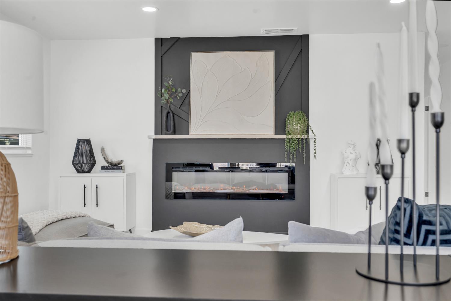 Detail Gallery Image 7 of 66 For 9184 Brian Ct, Sacramento,  CA 95826 - 3 Beds | 2 Baths
