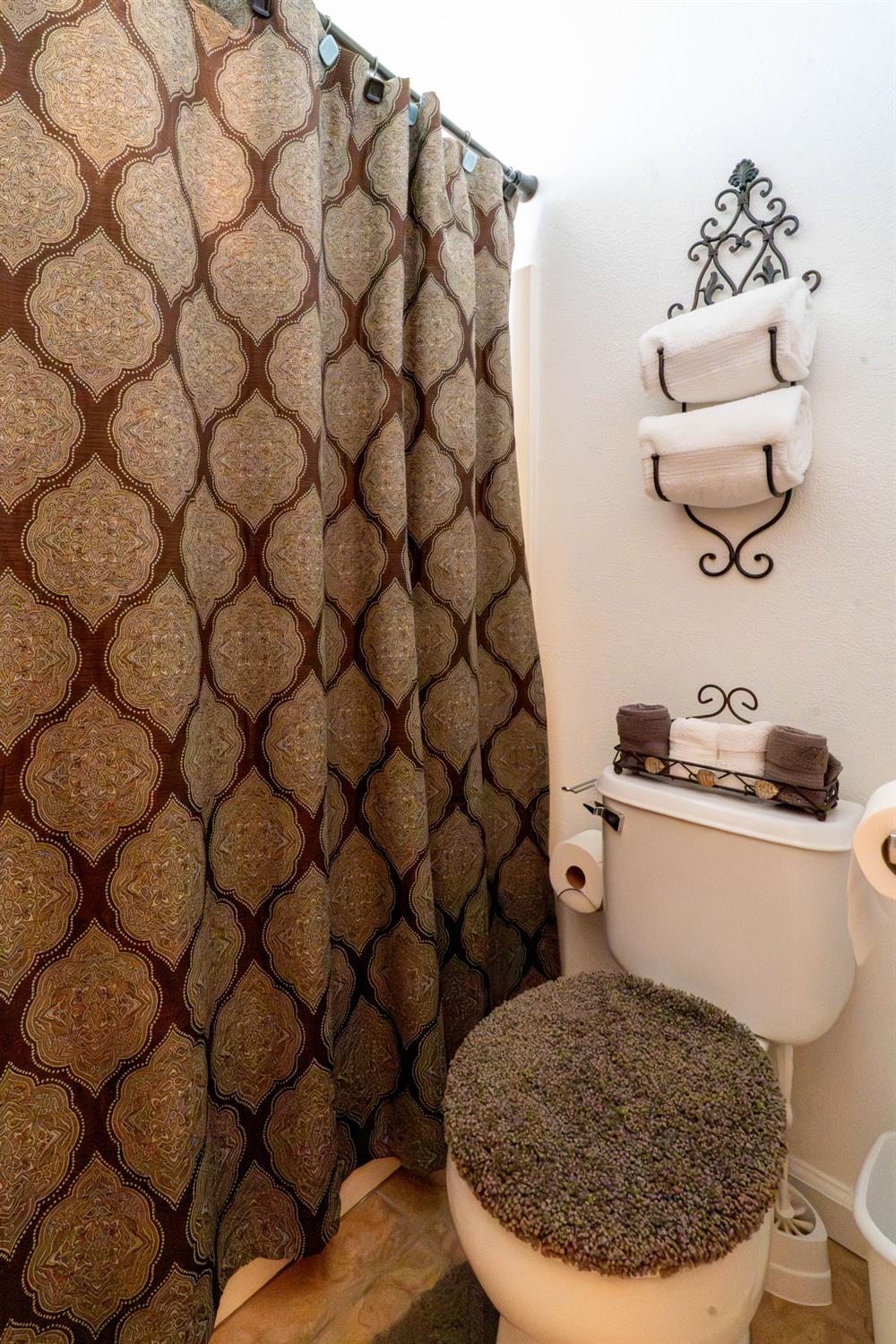 Detail Gallery Image 24 of 59 For 5738 Holbrook Dr, Riverbank,  CA 95367 - 4 Beds | 2/1 Baths