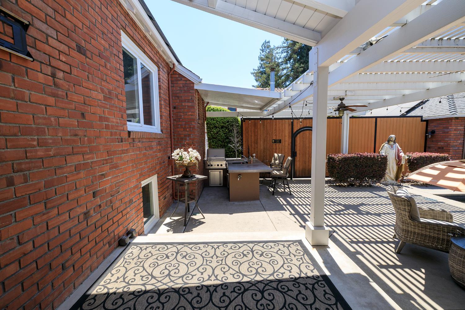 Detail Gallery Image 43 of 56 For 1009 Sycamore Ave, Modesto,  CA 95350 - 3 Beds | 2/1 Baths