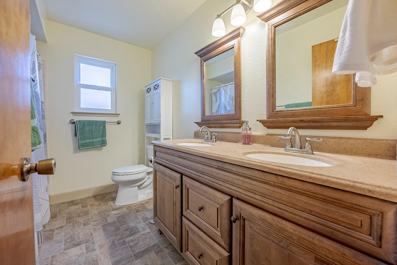 Detail Gallery Image 33 of 49 For 3664 Loyola Ct, Merced,  CA 95348 - 4 Beds | 2/1 Baths