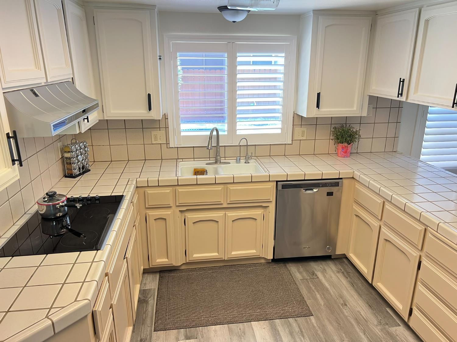 Detail Gallery Image 14 of 33 For 2612 Snyder, Modesto,  CA 95356 - 3 Beds | 2 Baths
