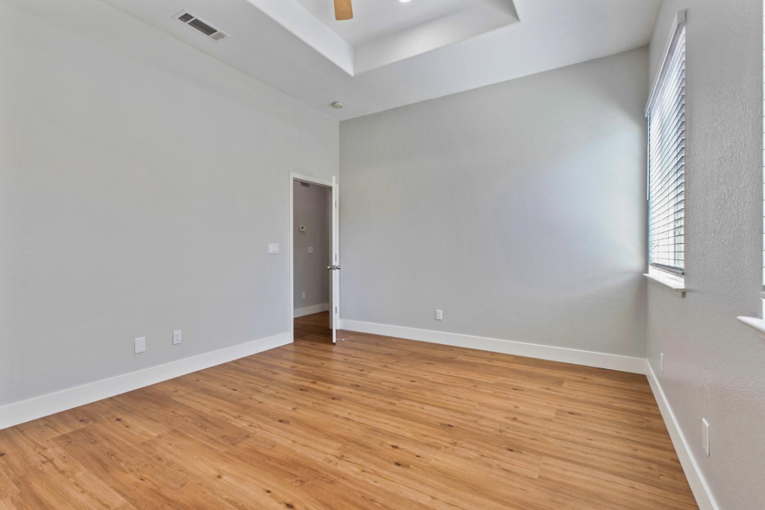 Detail Gallery Image 13 of 19 For 1659 Whispering Wind Dr, Tracy,  CA 95377 - 4 Beds | 2 Baths