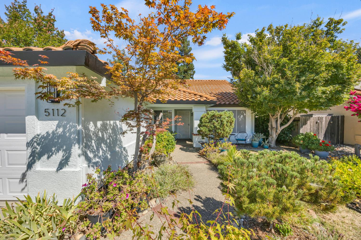 Detail Gallery Image 4 of 57 For 5112 Charter Ct, Rocklin,  CA 95765 - 4 Beds | 2 Baths