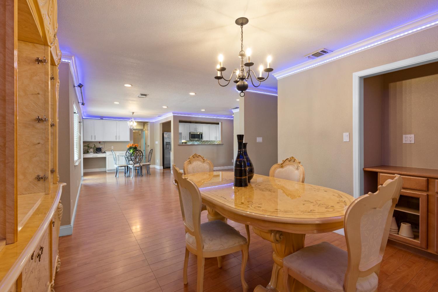 Detail Gallery Image 18 of 64 For 6732 Bismarck Dr, North Highlands,  CA 95660 - 5 Beds | 2/1 Baths