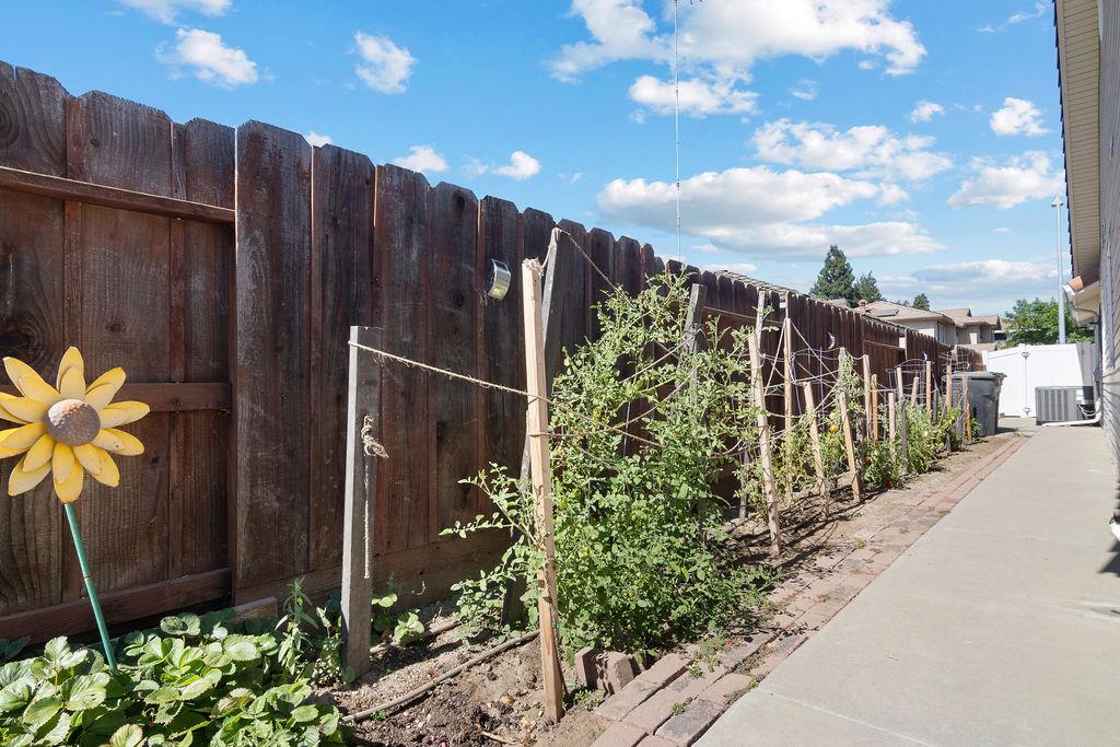 Detail Gallery Image 37 of 38 For 65 Reed Rd, Oakdale,  CA 95361 - 4 Beds | 2 Baths