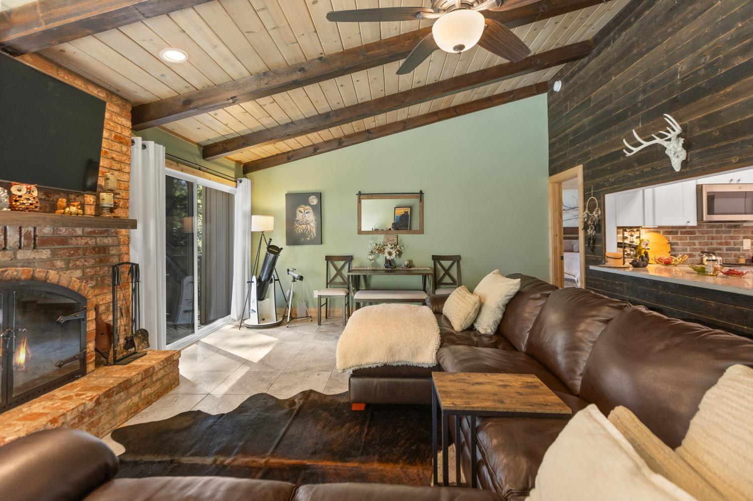 Detail Gallery Image 9 of 62 For 4414 Sierra Springs Dr, Pollock Pines,  CA 95726 - 2 Beds | 2 Baths