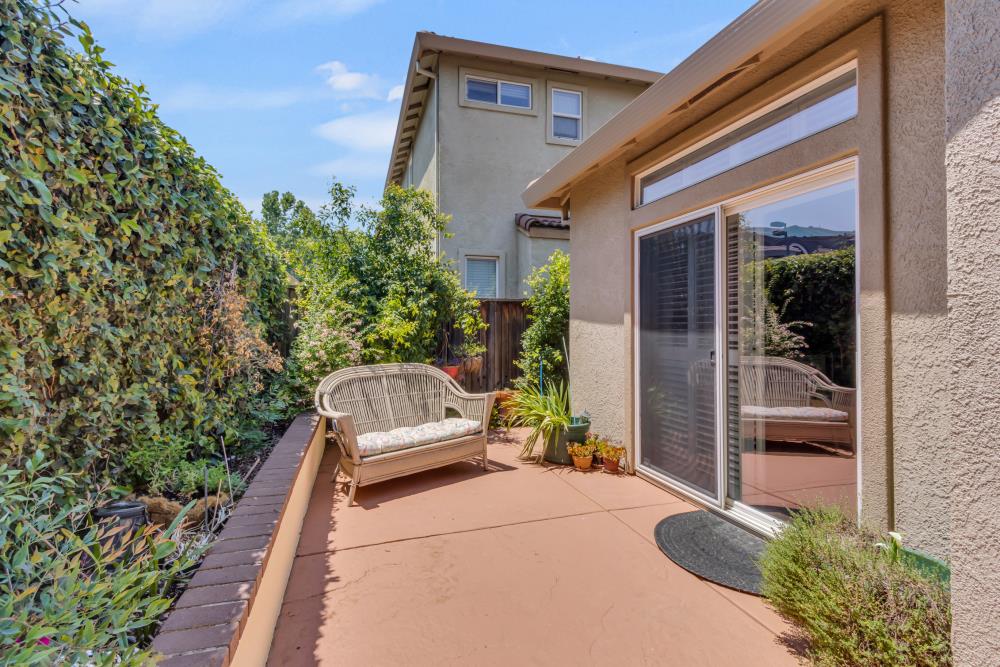 Detail Gallery Image 44 of 62 For 107 Dragonfly Cir, Sacramento,  CA 95834 - 3 Beds | 2 Baths