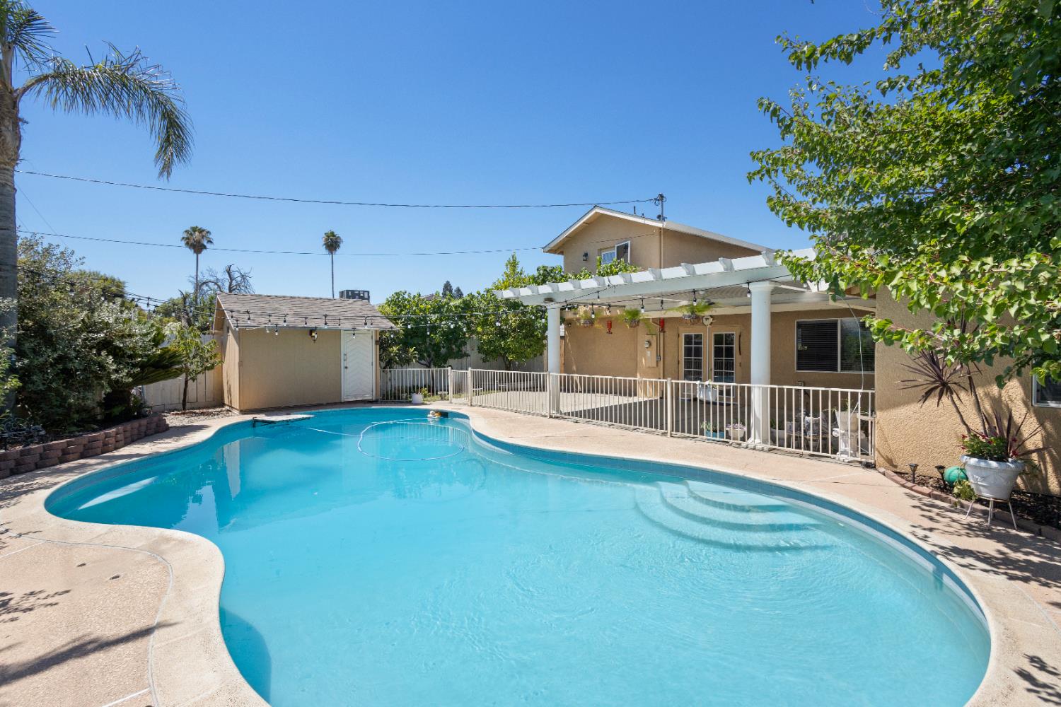 Detail Gallery Image 56 of 64 For 6732 Bismarck Dr, North Highlands,  CA 95660 - 5 Beds | 2/1 Baths