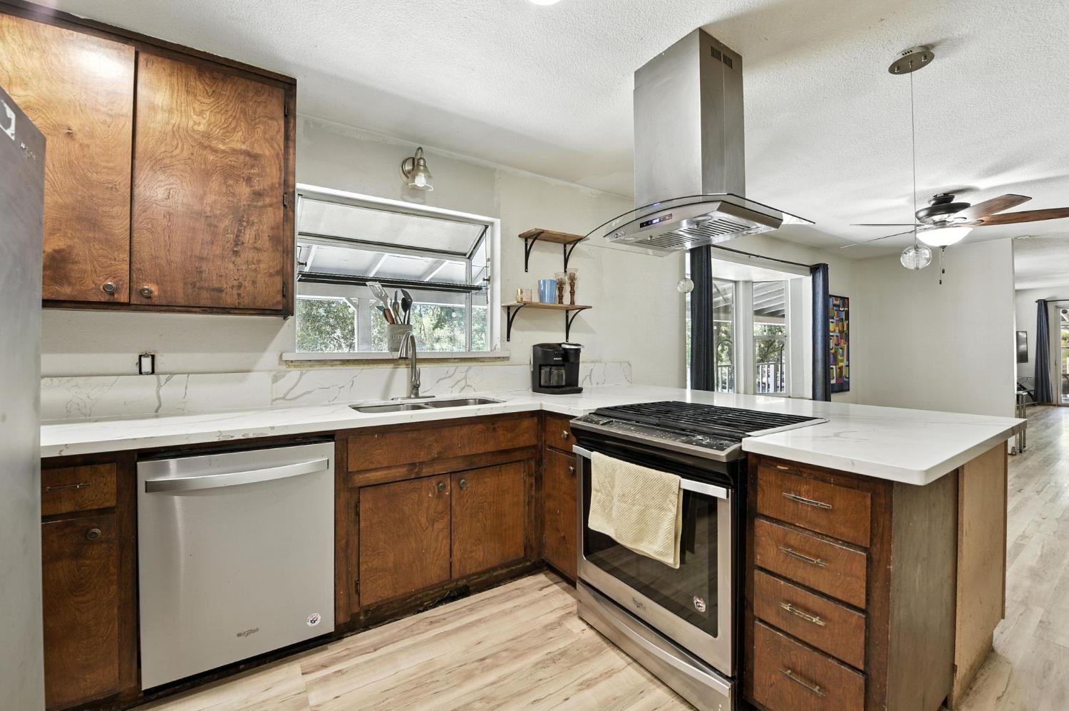 Detail Gallery Image 7 of 61 For 2421 Pepper Ln, Shingle Springs,  CA 95682 - 4 Beds | 2 Baths