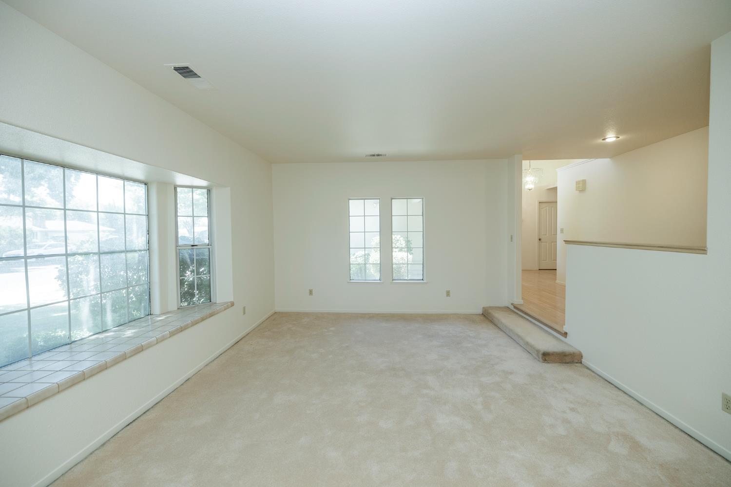 Detail Gallery Image 14 of 70 For 3709 Springcreek Dr, Modesto,  CA 95355 - 3 Beds | 2/1 Baths