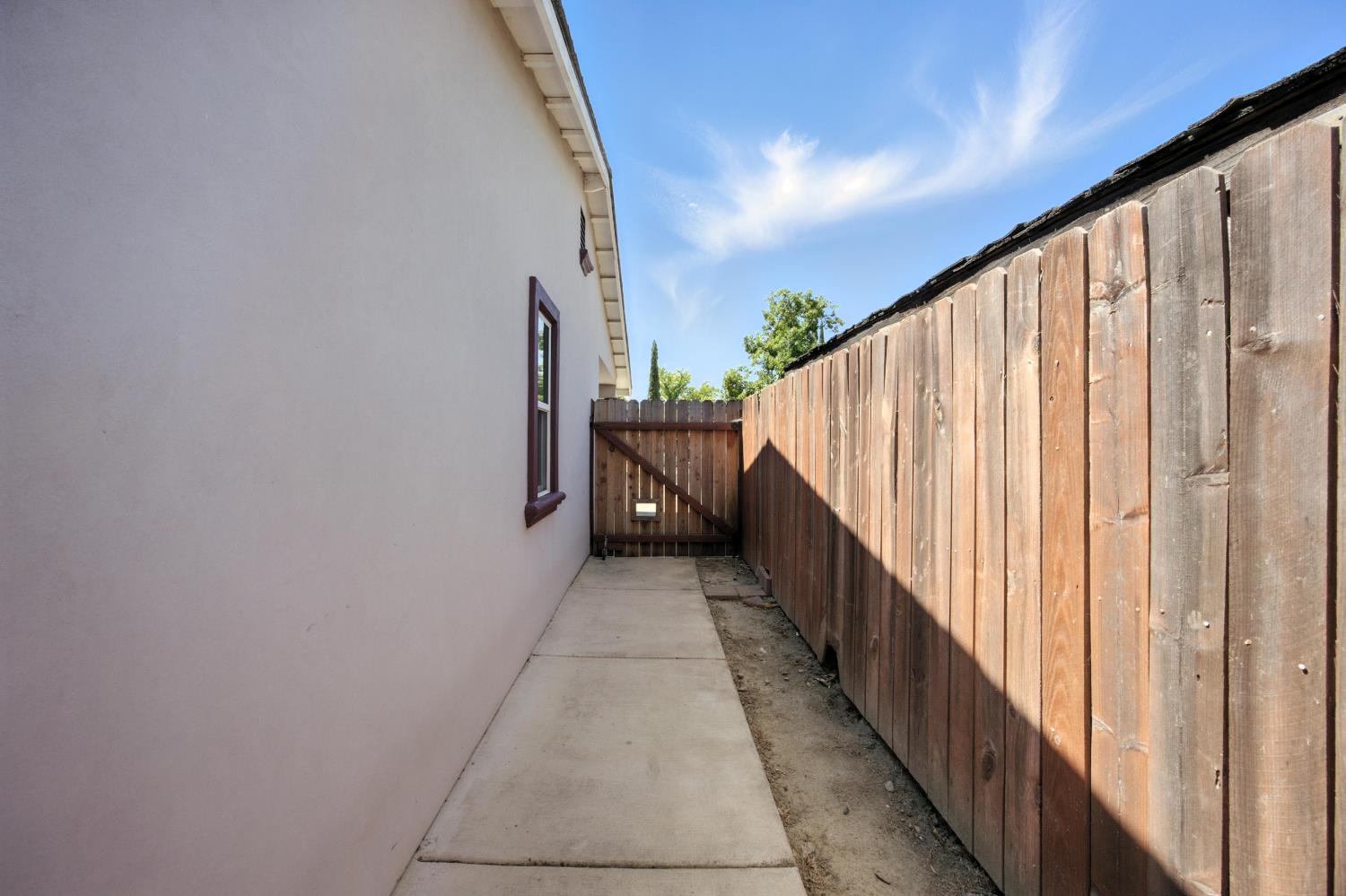 Detail Gallery Image 35 of 49 For 6147 Orsi Cir, Carmichael,  CA 95608 - 4 Beds | 2/1 Baths
