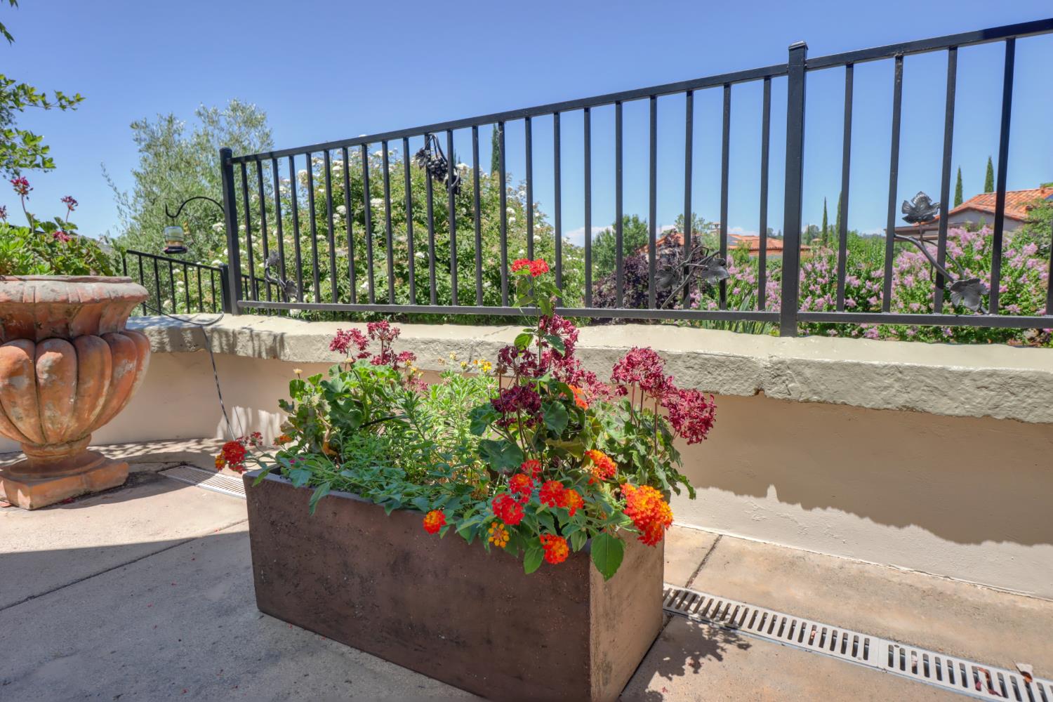 Detail Gallery Image 49 of 59 For 9661 Clos Du Lac Cir, Loomis,  CA 95650 - 4 Beds | 4/1 Baths