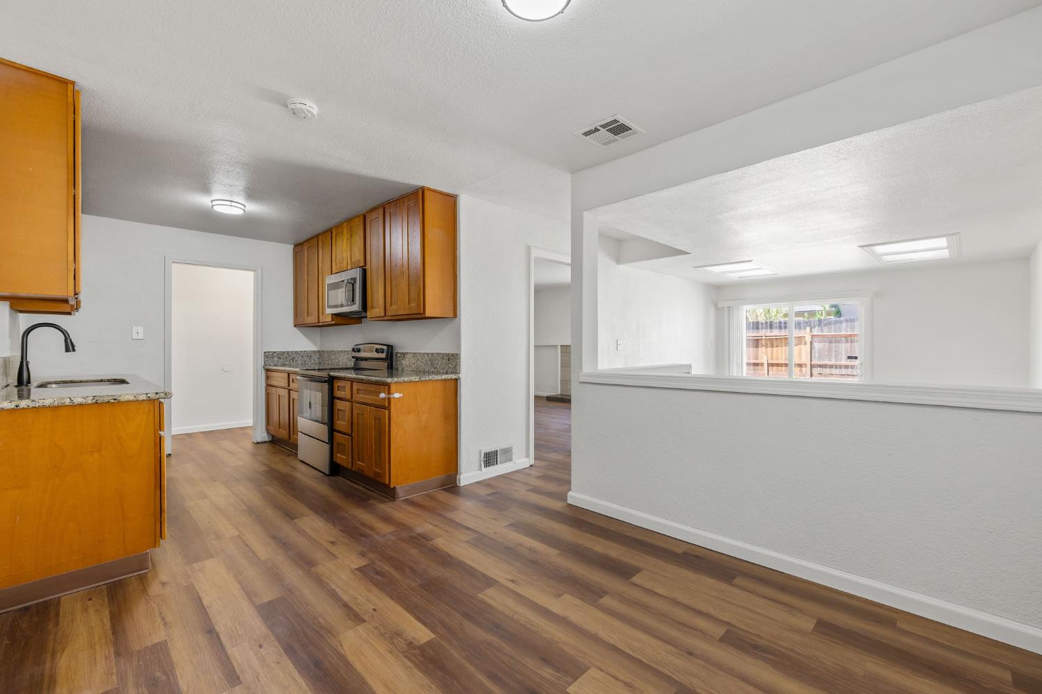 Detail Gallery Image 18 of 57 For 4441 Fenwick Way, North Highlands,  CA 95660 - 3 Beds | 2 Baths