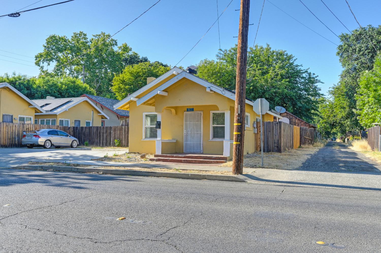 Detail Gallery Image 4 of 47 For 911 Cross St, Woodland,  CA 95695 - – Beds | – Baths