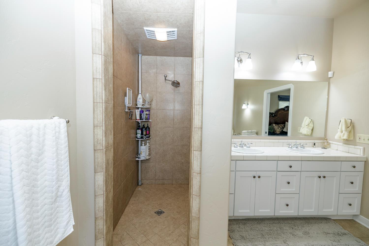 Detail Gallery Image 29 of 56 For 1009 Sycamore Ave, Modesto,  CA 95350 - 3 Beds | 2/1 Baths