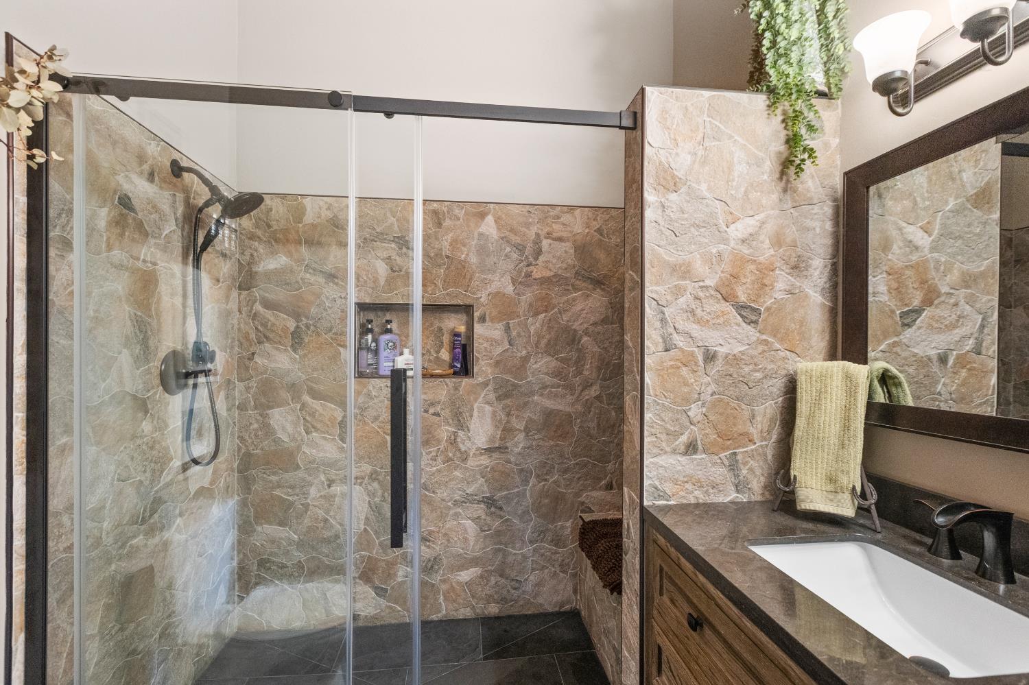 Detail Gallery Image 22 of 62 For 4414 Sierra Springs Dr, Pollock Pines,  CA 95726 - 2 Beds | 2 Baths