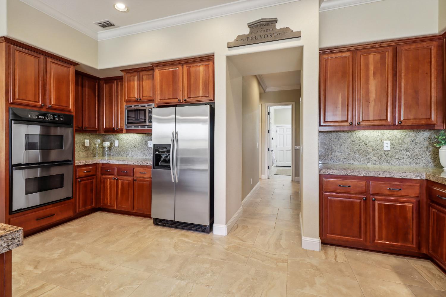 Detail Gallery Image 25 of 59 For 9661 Clos Du Lac Cir, Loomis,  CA 95650 - 4 Beds | 4/1 Baths