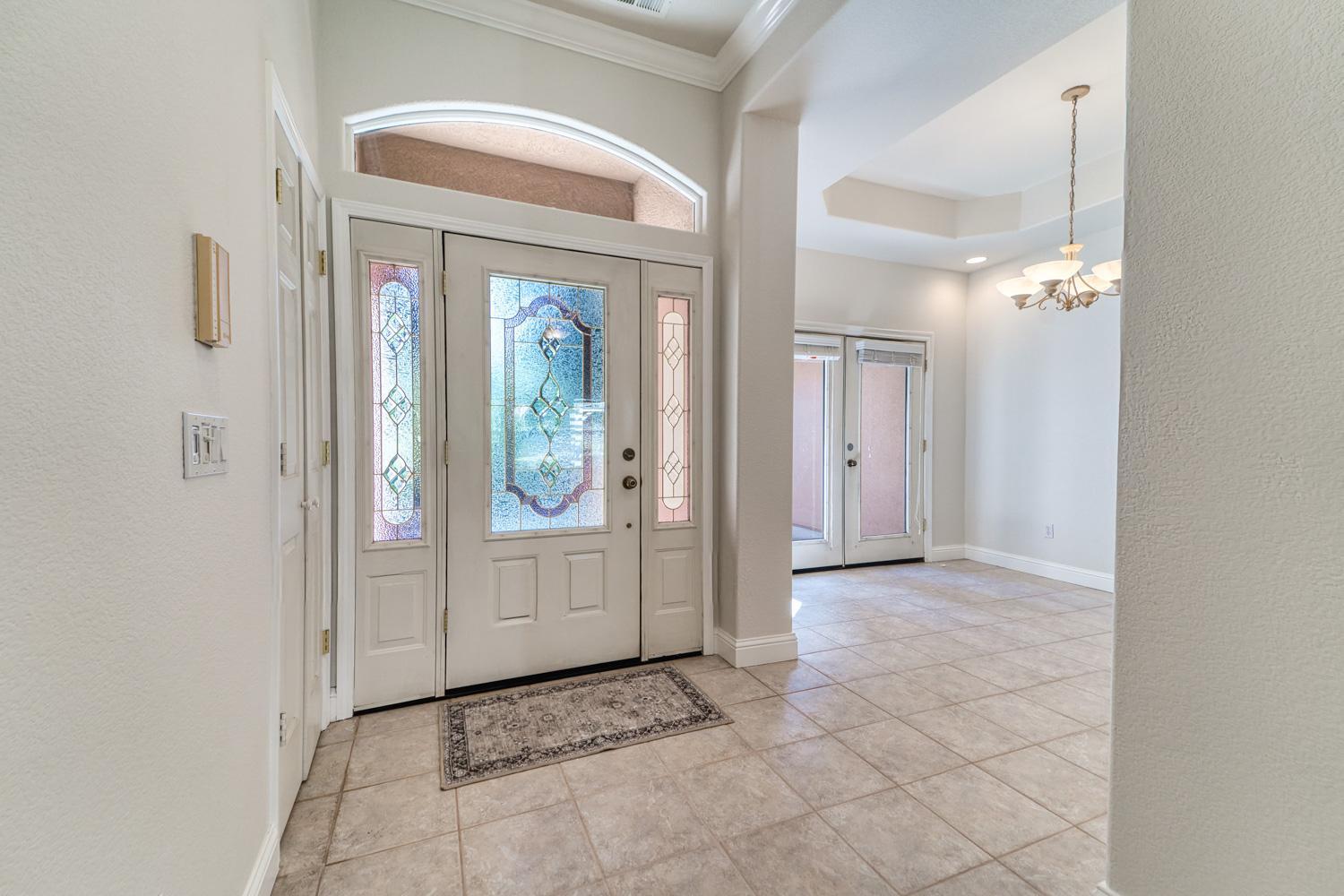 Detail Gallery Image 5 of 48 For 711 Saddleback Dr, Marysville,  CA 95901 - 3 Beds | 2/1 Baths