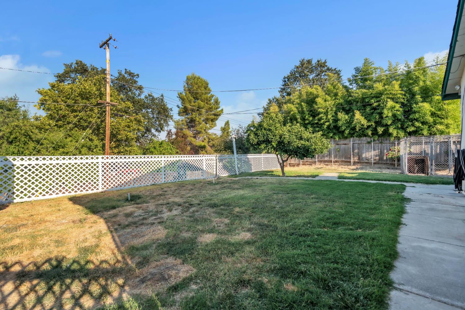 Detail Gallery Image 20 of 33 For 8888 Tahiti Ct, Orangevale,  CA 95662 - 4 Beds | 2 Baths