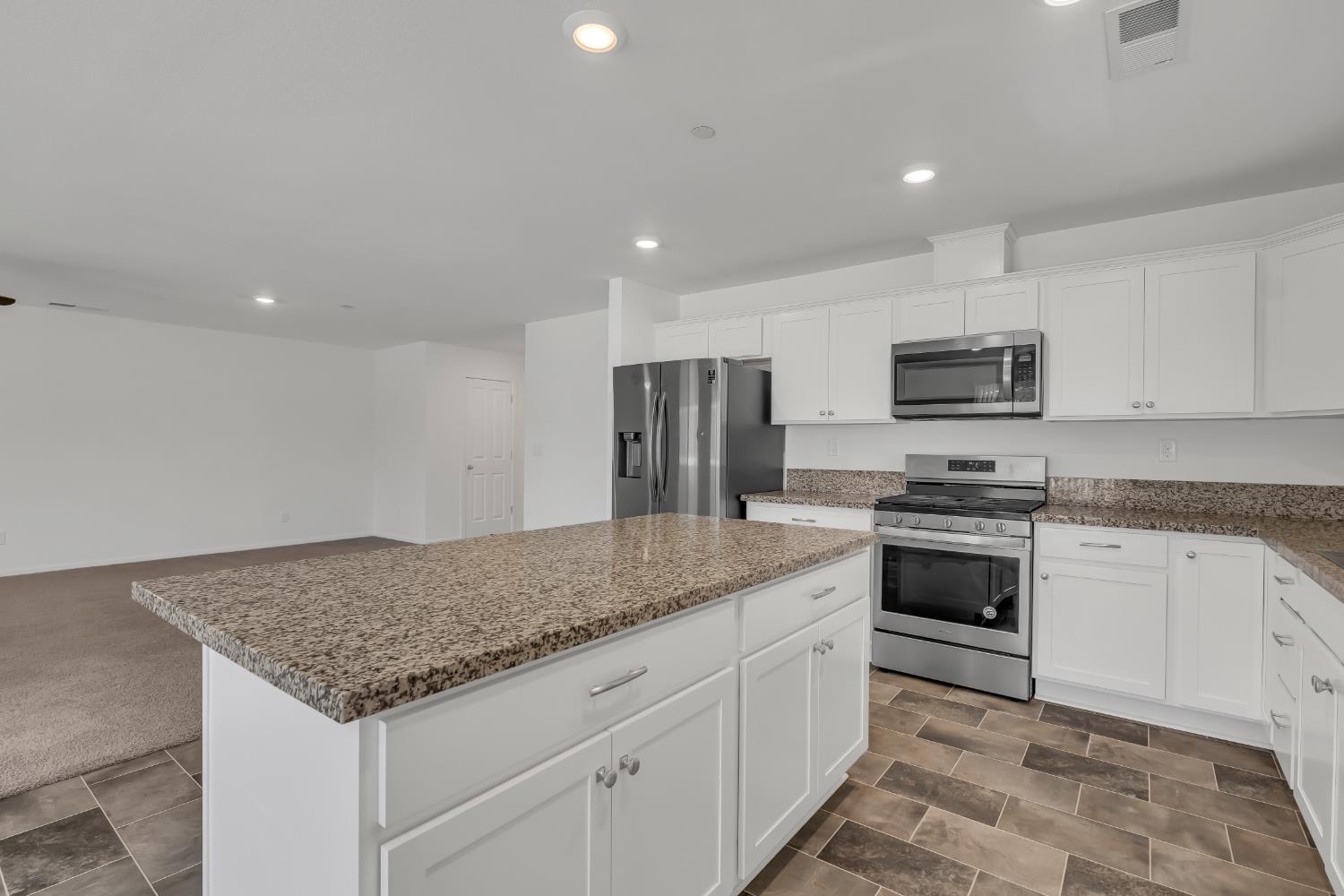 Detail Gallery Image 12 of 32 For 20 Mineral Way, Oroville,  CA 95965 - 4 Beds | 2 Baths
