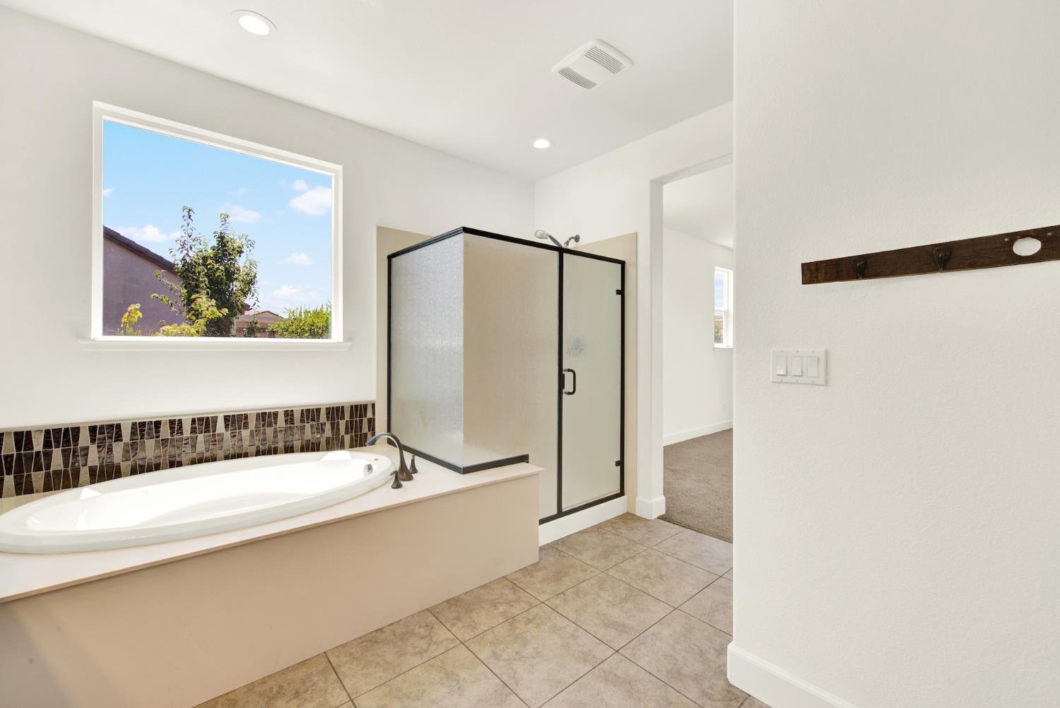 Detail Gallery Image 47 of 72 For 2200 Russell Cir, Woodland,  CA 95776 - 3 Beds | 2/1 Baths