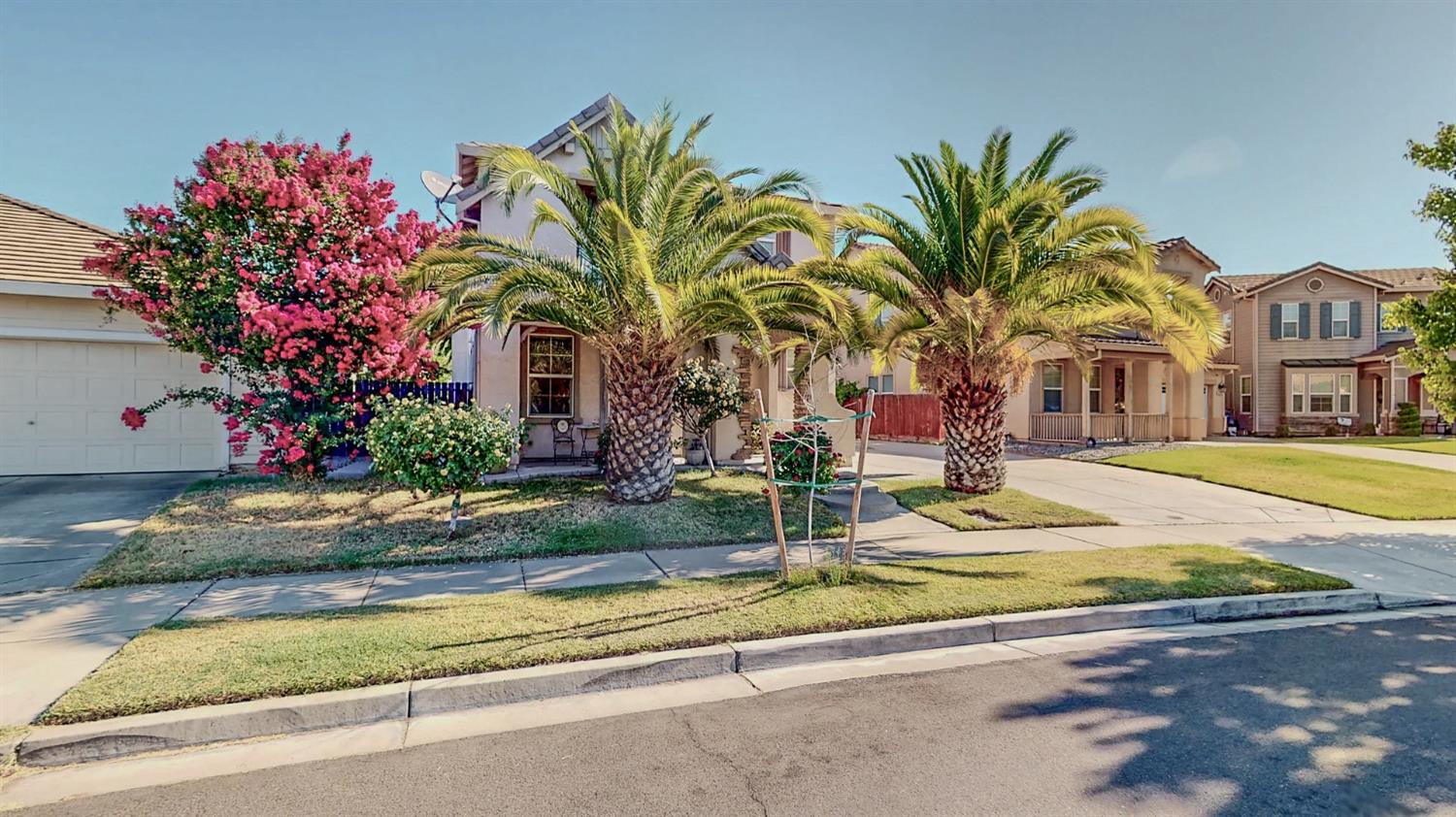 Detail Gallery Image 3 of 37 For 4138 Enclave Dr, Turlock,  CA 95382 - 4 Beds | 2/1 Baths