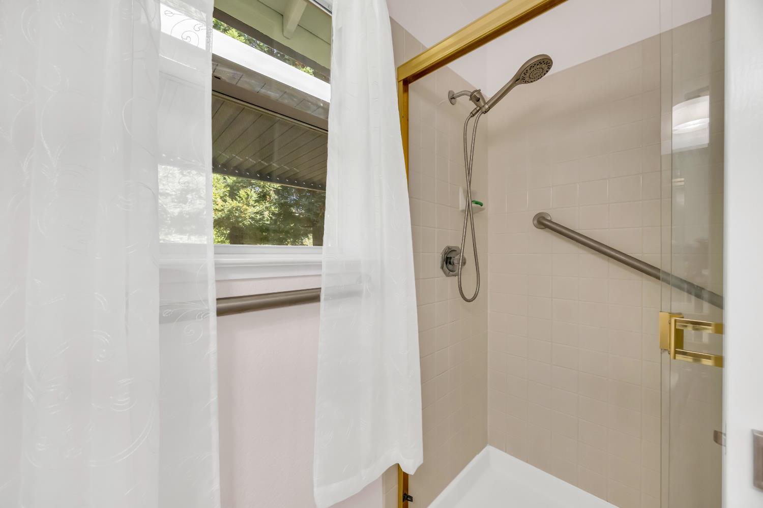 Detail Gallery Image 33 of 57 For 5112 Charter Ct, Rocklin,  CA 95765 - 4 Beds | 2 Baths