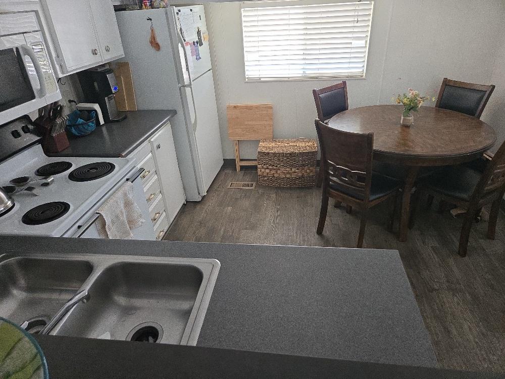 Detail Gallery Image 7 of 23 For 1400 N Tully Rd 32, Turlock,  CA 95380 - 2 Beds | 1 Baths