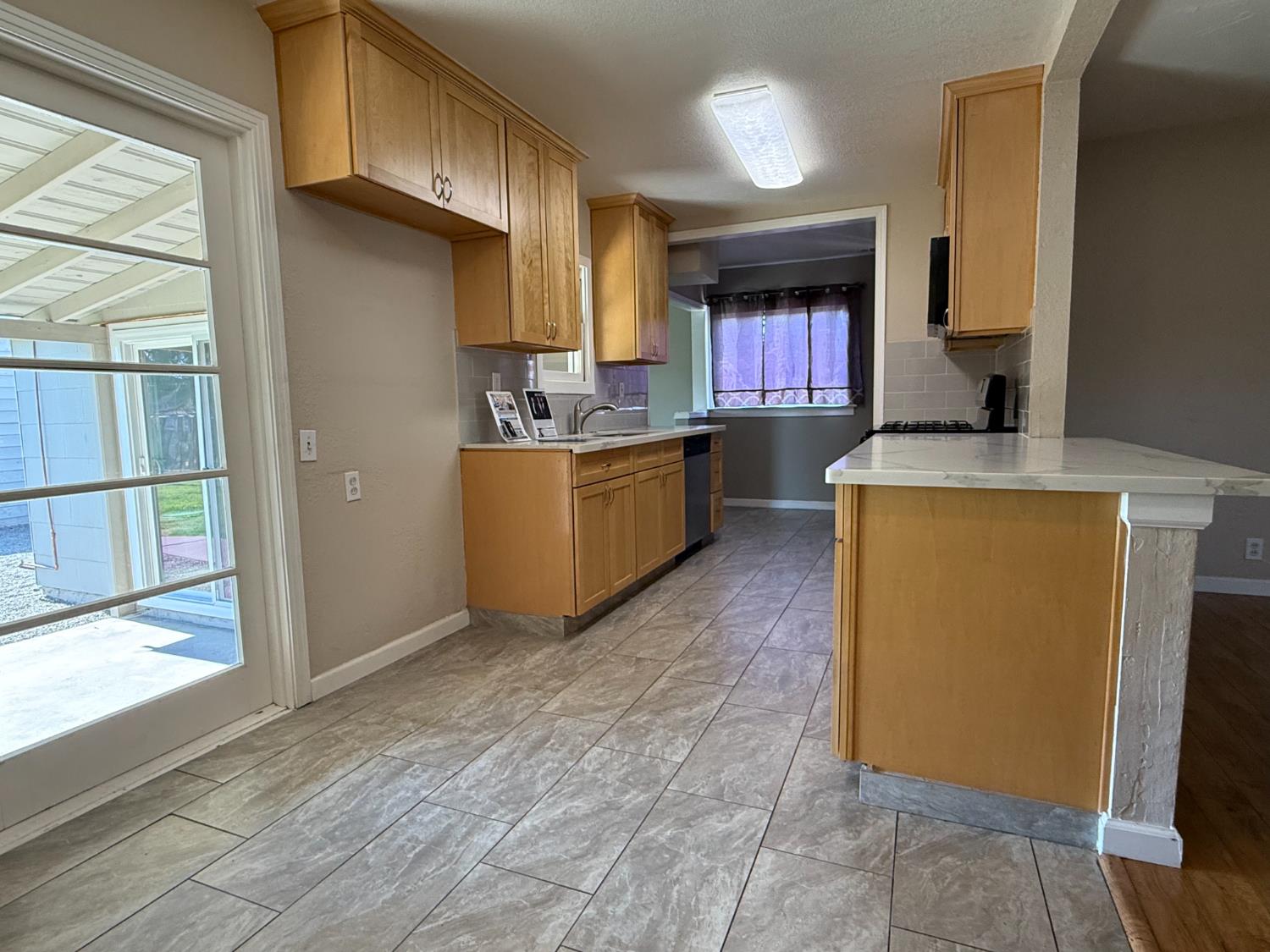 Detail Gallery Image 13 of 36 For 310 Rosina Ave, Modesto,  CA 95354 - 3 Beds | 1/1 Baths
