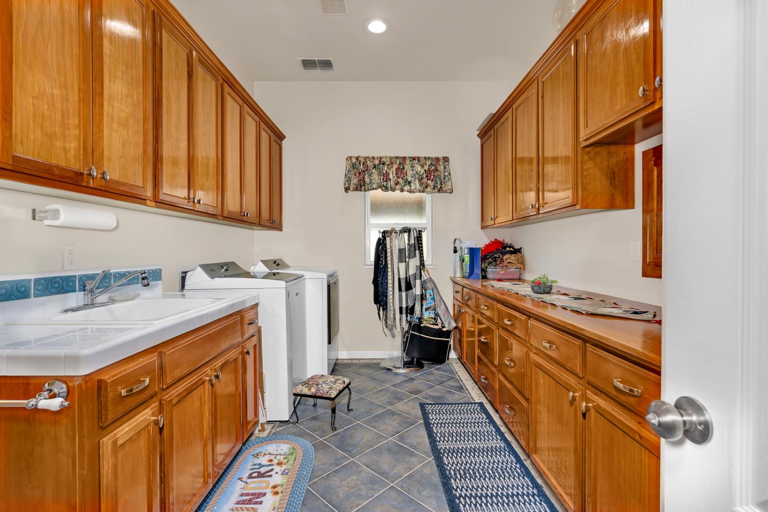 Detail Gallery Image 63 of 96 For 6663 Desert Springs St, Chowchilla,  CA 93610 - 5 Beds | 4 Baths