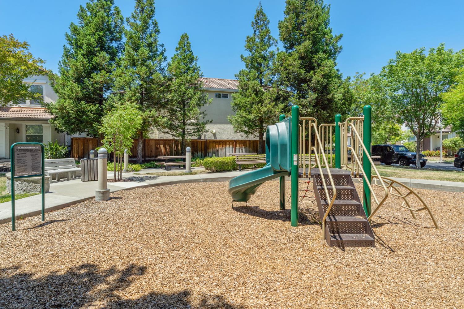 Detail Gallery Image 17 of 18 For 1086 Azalea Ln, Concord,  CA 94520 - 4 Beds | 2/1 Baths