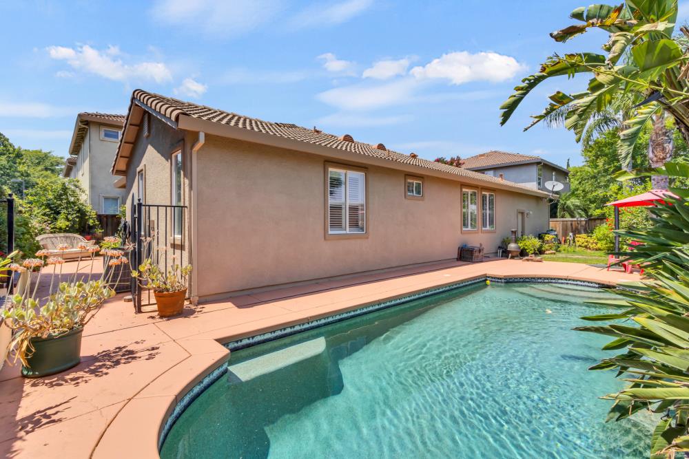Detail Gallery Image 48 of 62 For 107 Dragonfly Cir, Sacramento,  CA 95834 - 3 Beds | 2 Baths