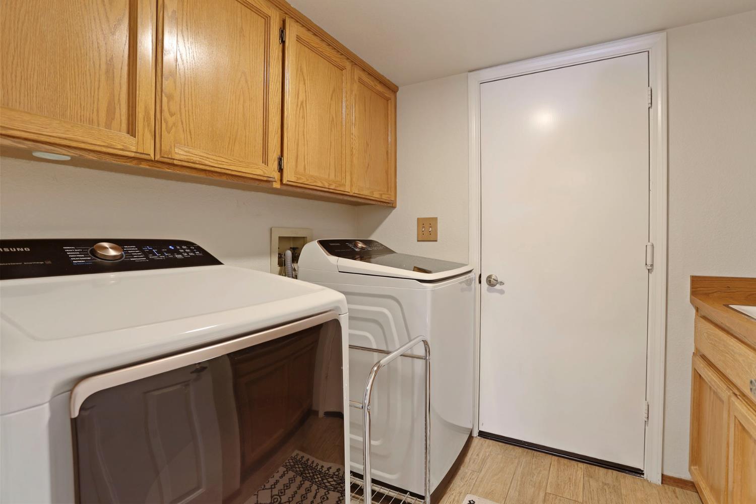 Detail Gallery Image 20 of 42 For 9105 Westcliff Ln, Fair Oaks,  CA 95628 - 3 Beds | 2/1 Baths