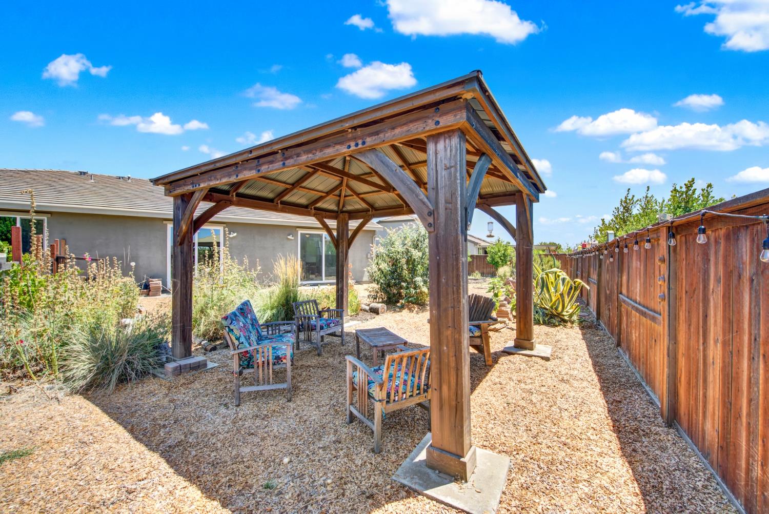 Detail Gallery Image 56 of 72 For 2200 Russell Cir, Woodland,  CA 95776 - 3 Beds | 2/1 Baths