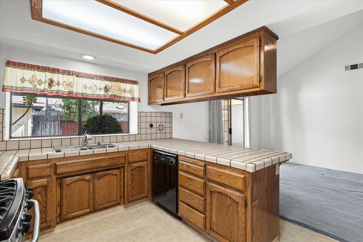 Detail Gallery Image 13 of 48 For 1817 Sauvignon Dr, Modesto,  CA 95351 - 3 Beds | 2 Baths