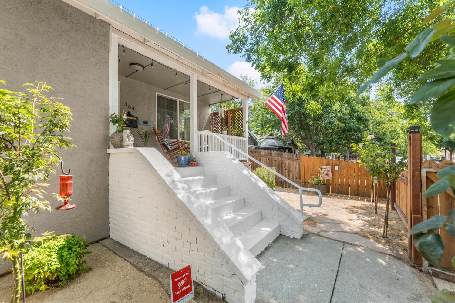 Detail Gallery Image 6 of 63 For 3641 5th Ave, Sacramento,  CA 95817 - 3 Beds | 1/1 Baths