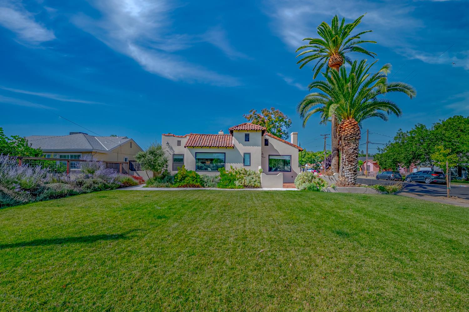 Detail Gallery Image 2 of 42 For 400 E 21st St, Merced,  CA 95340 - 3 Beds | 1/1 Baths