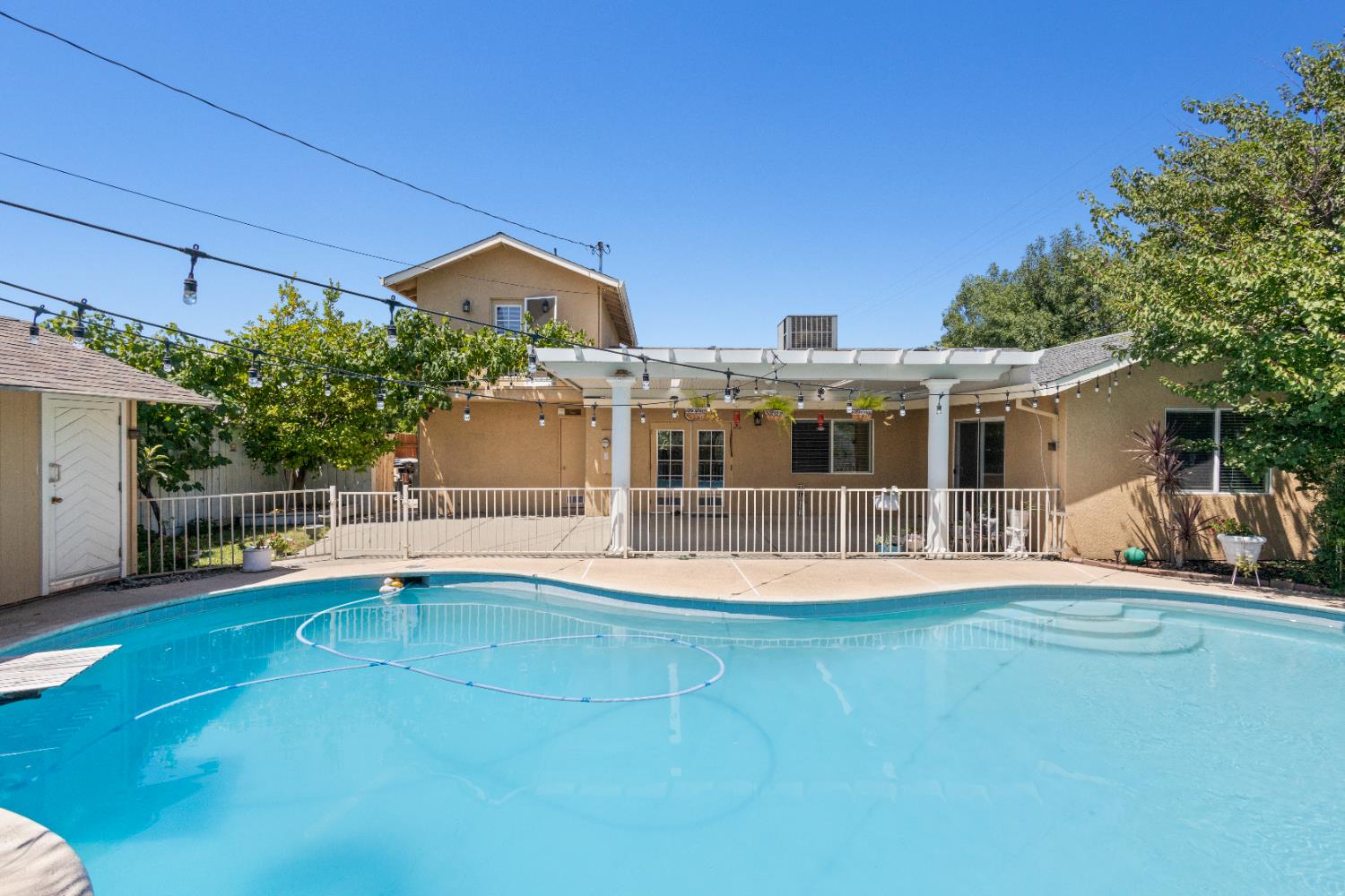 Detail Gallery Image 55 of 64 For 6732 Bismarck Dr, North Highlands,  CA 95660 - 5 Beds | 2/1 Baths