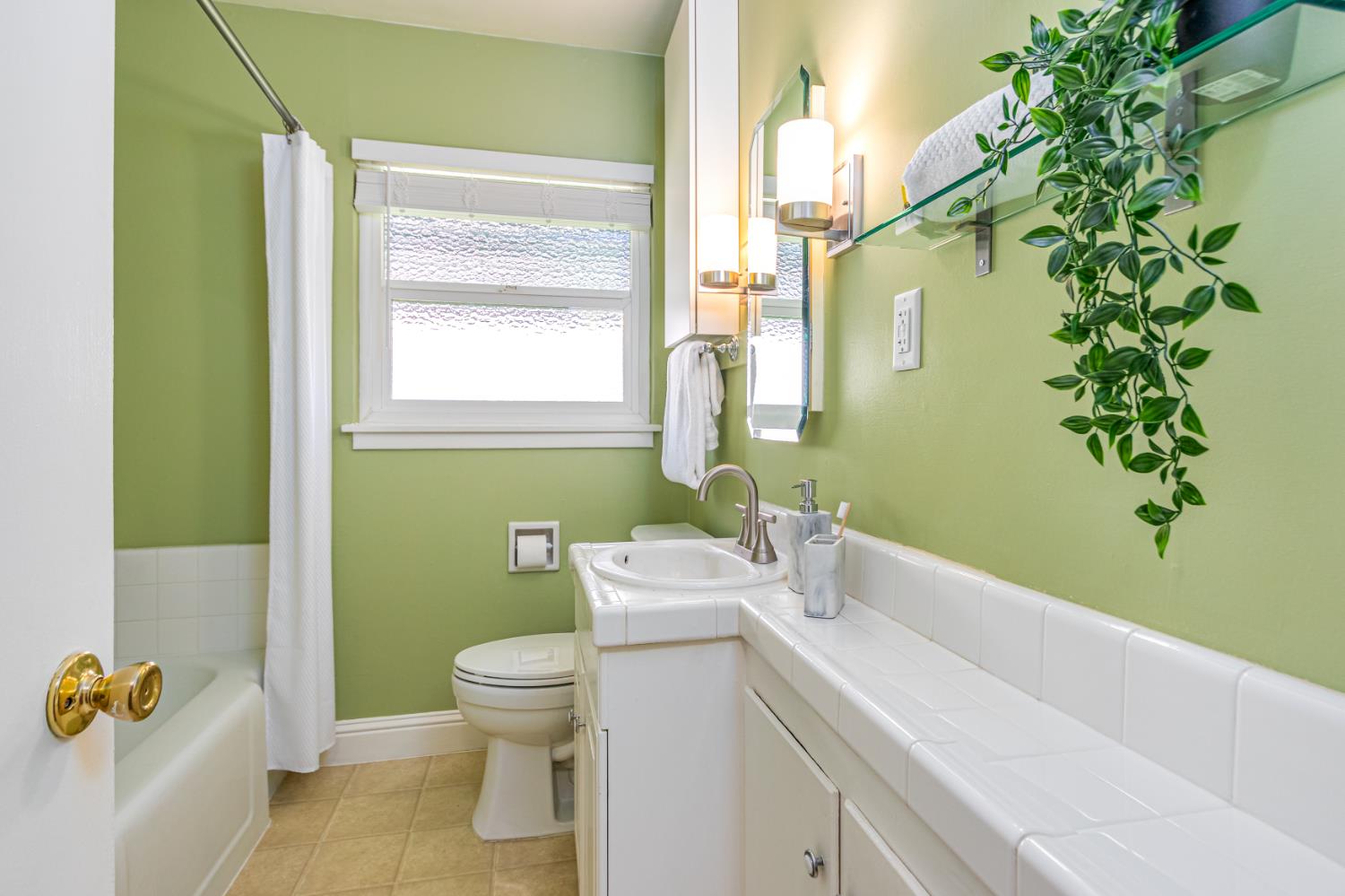 Detail Gallery Image 19 of 36 For 3232 Strevel Way, Sacramento,  CA 95825 - 3 Beds | 1/1 Baths